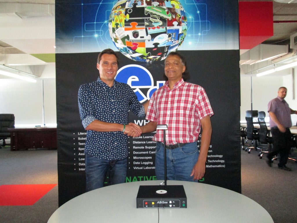Hein Leon shaking hands